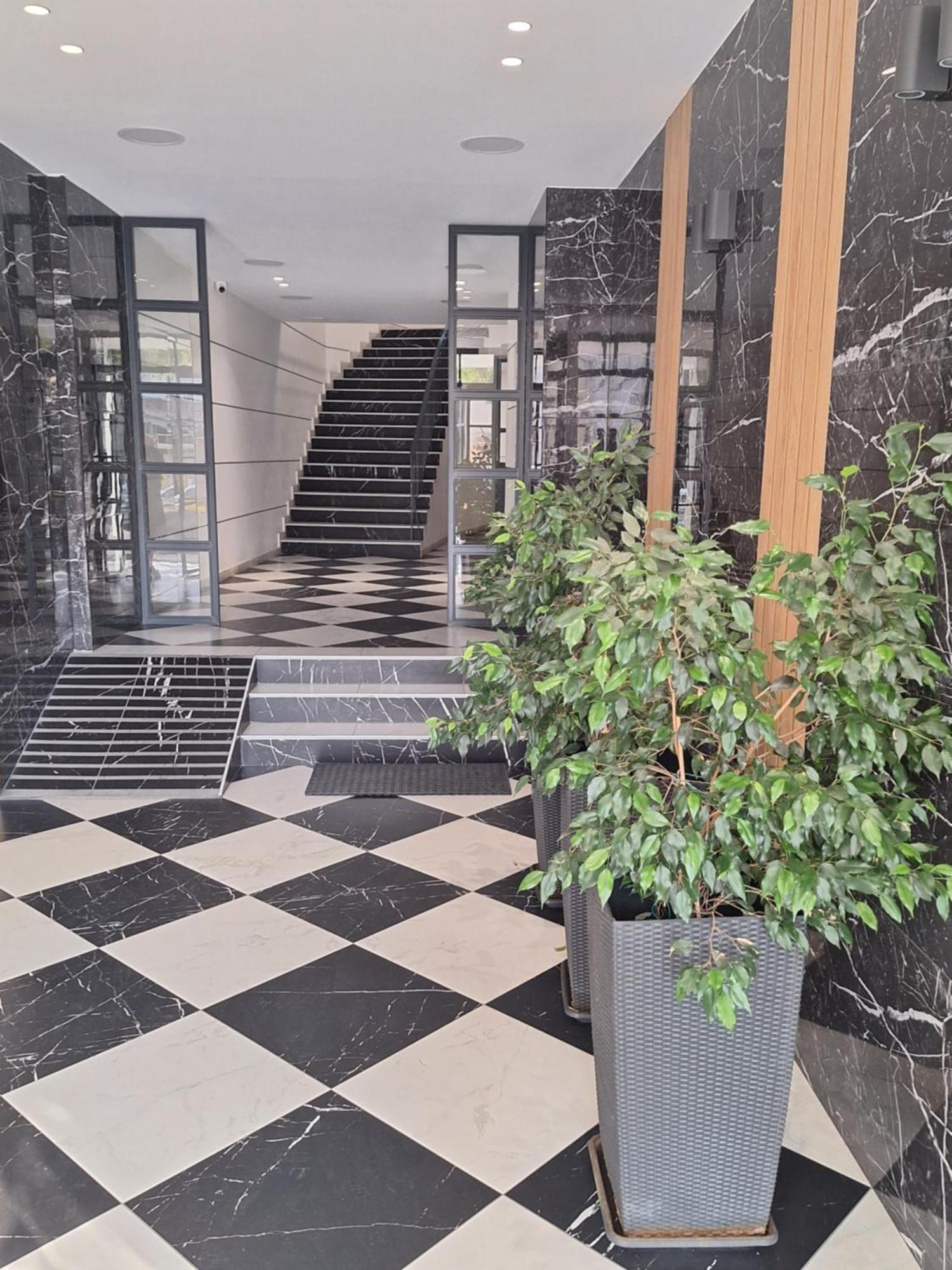 Apartment Ladadikathess *
